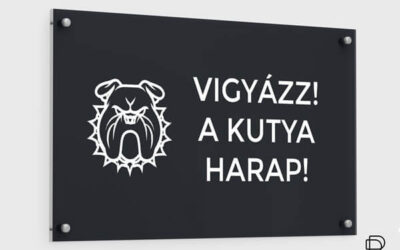 Harapós kutya tábla – Tartós, UV-nyomtatott figyelmeztető táblák a Doordeco kínálatában. Gondoskodj otthonod és kutyád biztonságáról!